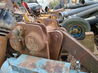 Large Choice Of Concrete Crunchers And Grapples, All Different Sizes - Image 4