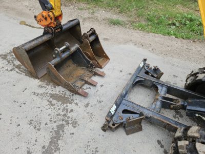 Liugong 9018F Mini Digger - Image 11