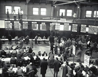 Class registration, Sept. 1951