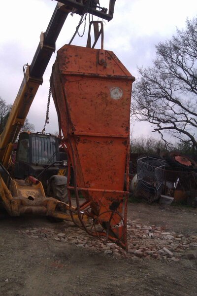2000 Litre Concrete Skips, Choice Of Several. - Image 2