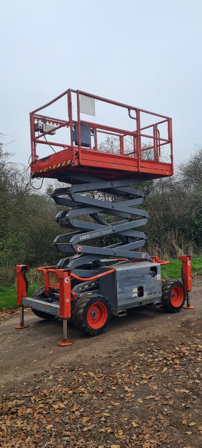 Skyjack SJ6832 TR Scissor Lift - Image 11