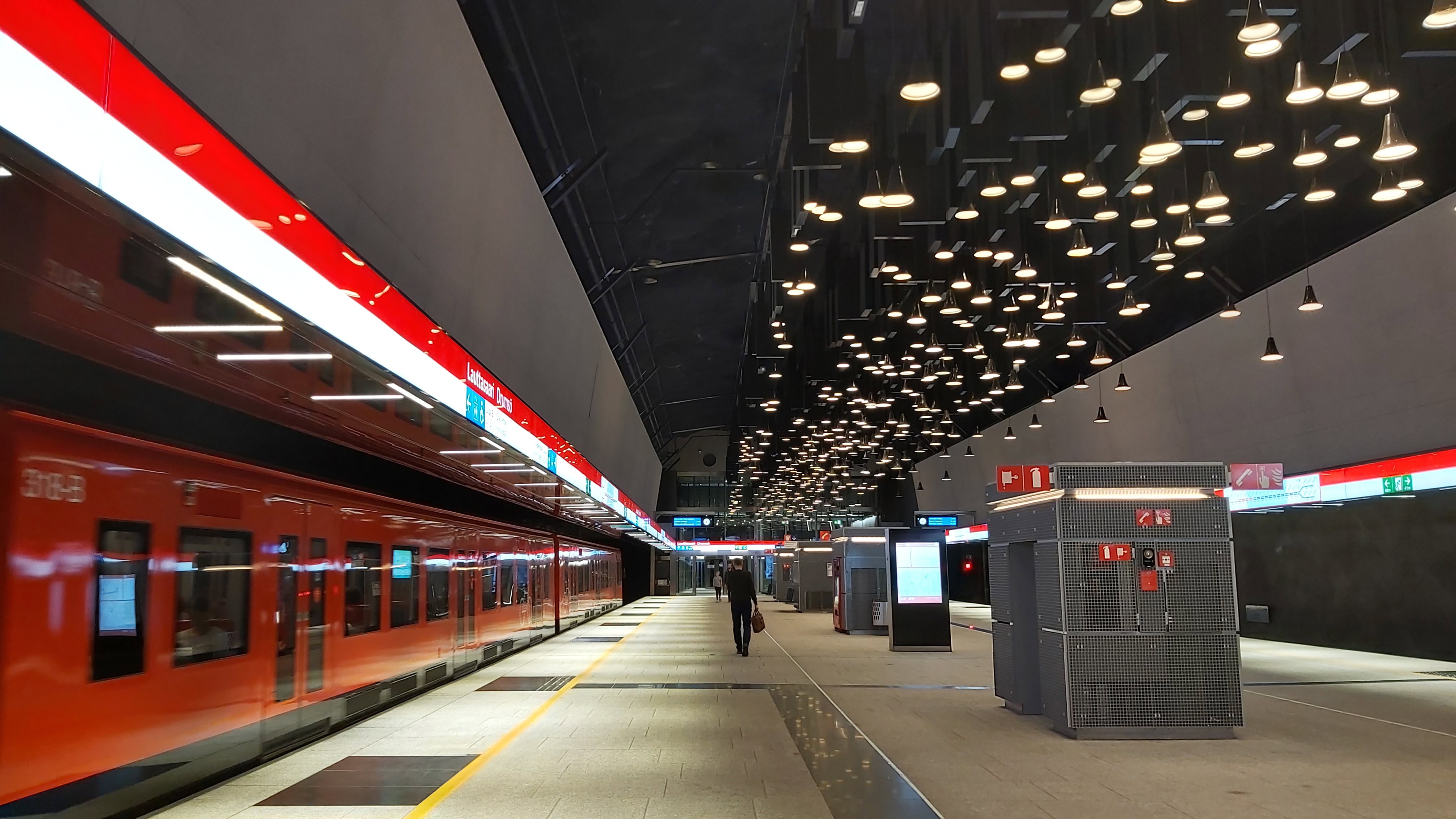 Metro w Helsinkach