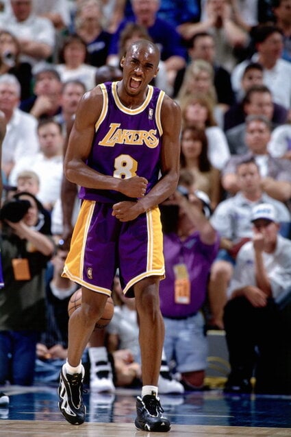 Kobe Bryant wins 1997 NBA Slam Dunk Contest as a rookie