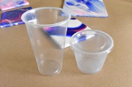 plastic cups you can use with acrylic pouring