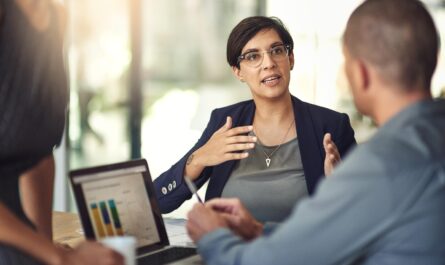 Sismai Roman Highlights The Hidden Cost of Feature Creep in SaaS Sales