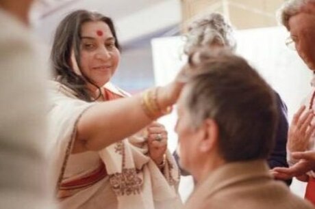 https://shrimataji.org/test/wp-content/uploads/2018/11/cropped-shri-mataji-nirmala-devi-clearing-technique-in-england-2.jpg