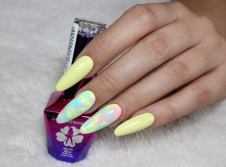 kolorowe paznokcie hybrydowe na wiosnę i lato