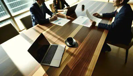 Qui valide les comptes des associations en France ?