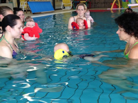 Baby swimming class in Austria