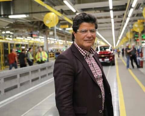 Jerry Dias-GM Oshawa plant