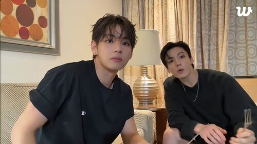 Jungkook dan V Fan Service Kontroversial