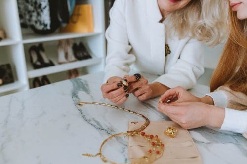 Tips for avoid tarnishing jewelry