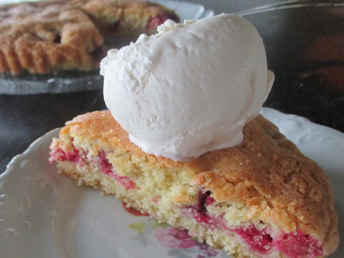 Hindberja- og möndlukaka