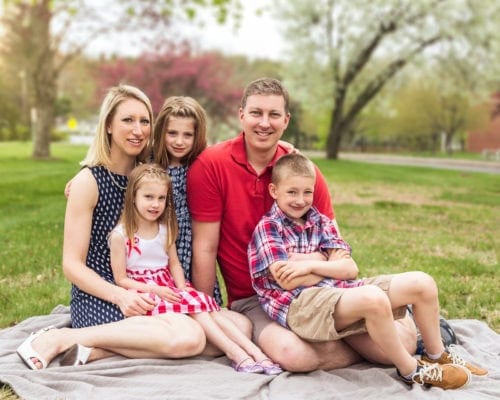 family photography spring Simsbury ct family of five red and blue color scheme