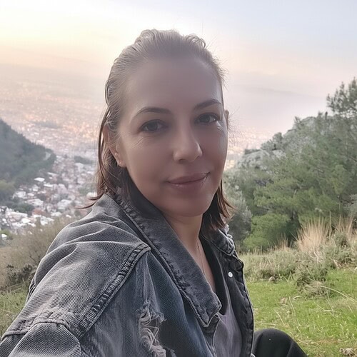 Berna Memiş