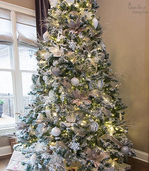 How to Add Vertical Ribbon to a Christmas Tree - The Creek Line House