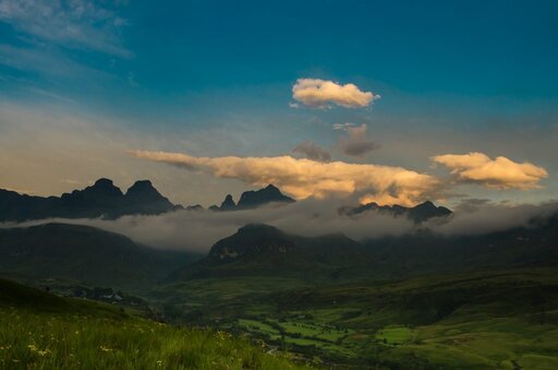 clouds, mountains, drakensberg mountains