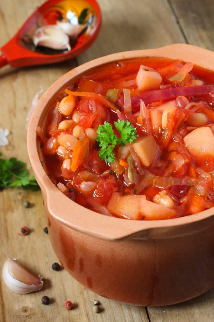 Russian bean and beetroot soup