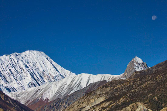 From Manag to Tilicho Base Camp