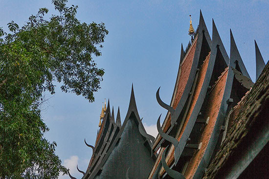 Chiang Rai Black Temple