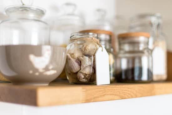 Organized pantry jars to make home look better