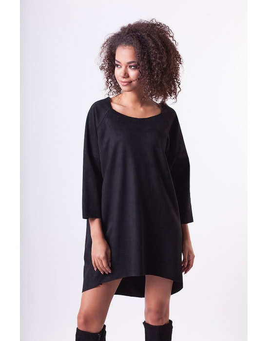 luzna-sukienka-z-zamszowej-tkaniny