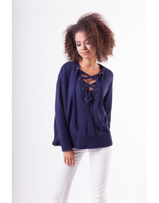 sweter-z-wiazaniem-na-dekolcie