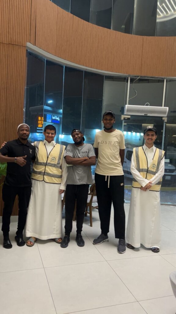 البرنامج الترفيهي ومعايدة الجاليات