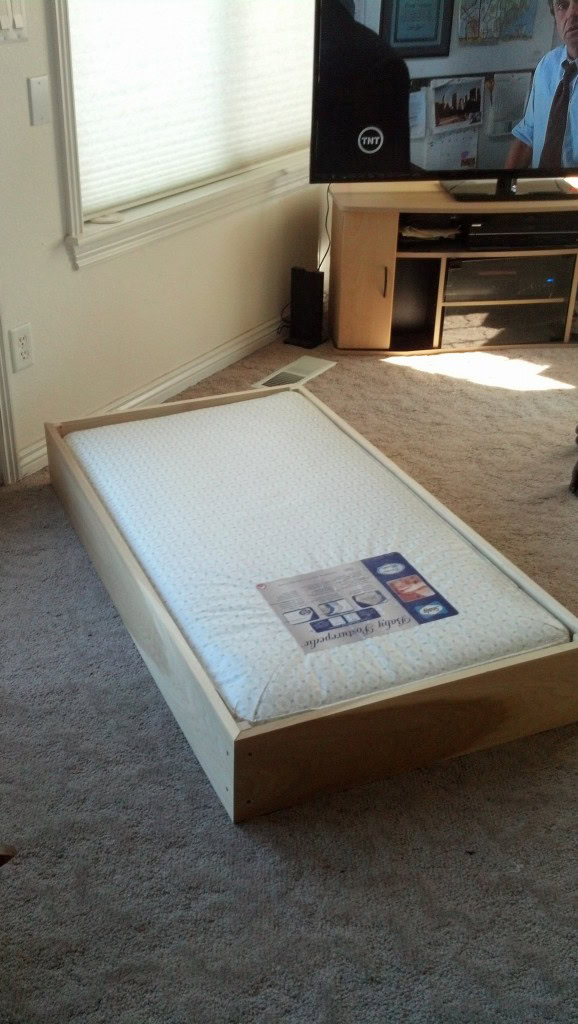 The moment of truth, hoping that I measured right and that the mattress actually fit, it was a success.