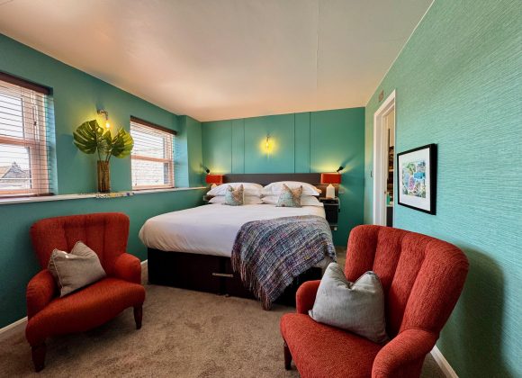 Courtyard View Premier King Room with option of twin