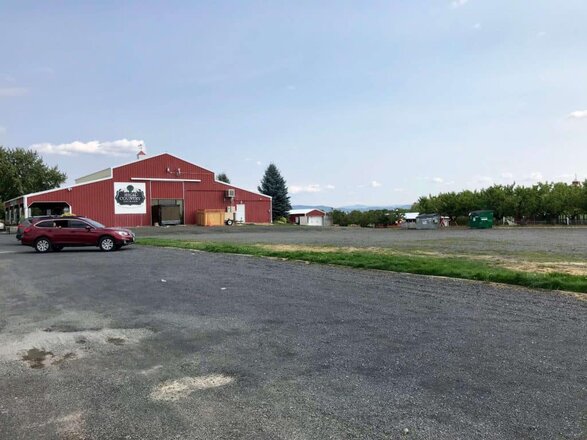 image of high country orchard parking lot