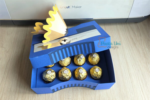 6566 Archivo para recortar y armar caja en forma de sacapuntas con soporte de chocolates