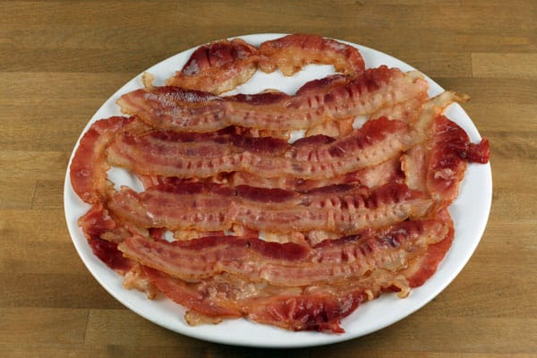 microwave-bacon-5 microwave bacon on plate
