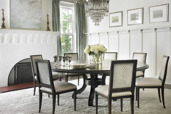 Tea paper by Roger Arlington. Chandelier by Circa Lighting. Dining chairs by Hickory Chair. Chair fabric by Larsen and Nancy Corzine. Drapery fabric by Cowtan & Tout. Custom rug by Eve & Staron.