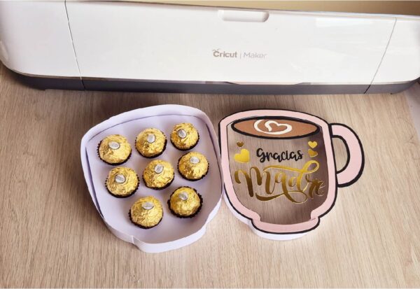 Archivo para cortar y armar caja en forma de taza con soporte de chocolates para cualquier ocasión especial