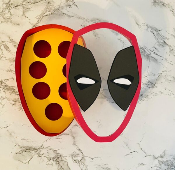 Archivo para recortar y armar caja con soporte de chocolates de super heroe