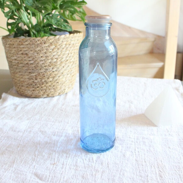 Bouteille en verre gravée Om et Fleur de Vie