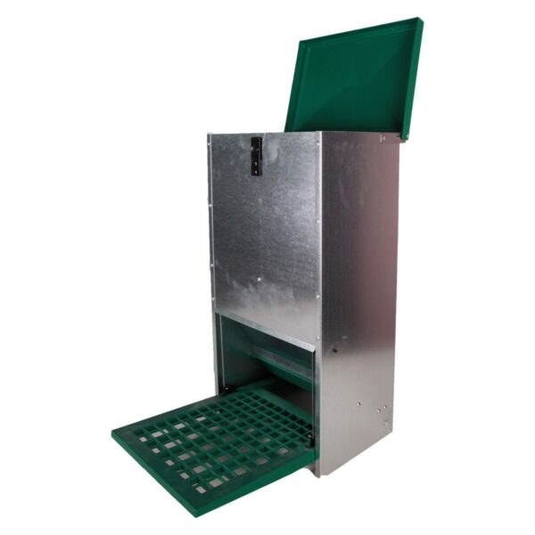 Hranilica za živinu sa zaštitom od štetočina 4