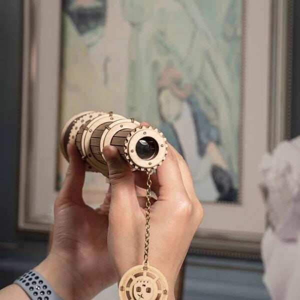 ST004 Piraten Fernrohr-Szene-2