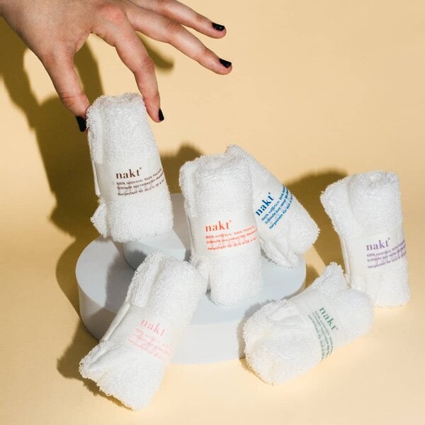 Abschminktuch nakt abschminken nachhaltig nur mit Wasser Makeup entfernen blau rot rosa lila braun grün