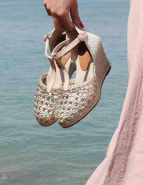 Sandales Compensées Dolce Vita Layla – Femme – Daim Orchidée – Taille 6.5 US – Neuves