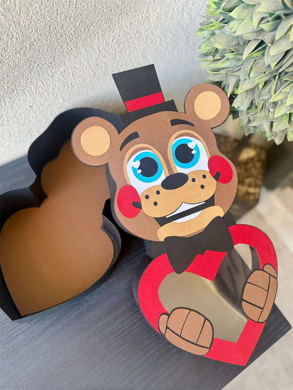Archivo para recortar y armar caja inspirada en Freddy