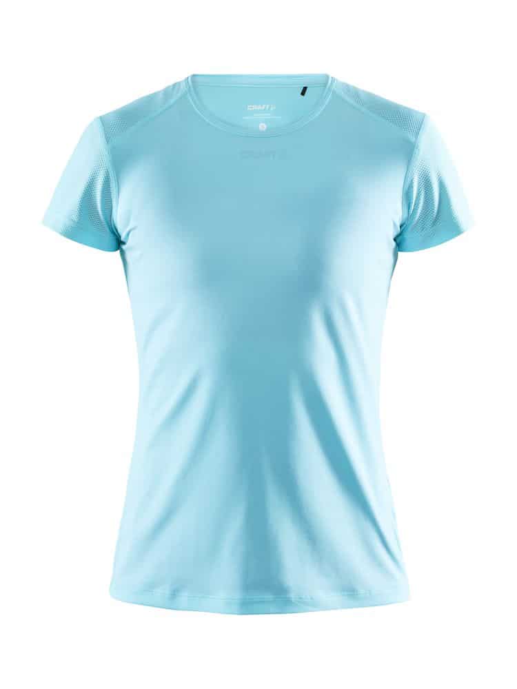 Geavanceerd nauwsluitend trainingsshirt voor dames van zacht gerecycled polyester met efficint vochttransport voor intensieve dagelijkse training. Dit shirt met een strakke pasvorm is voorzien van mesh details voor extra ventilatie en heeft het een Craft logo aan de voorkant en het logo met zes stippen aan de achterkant.