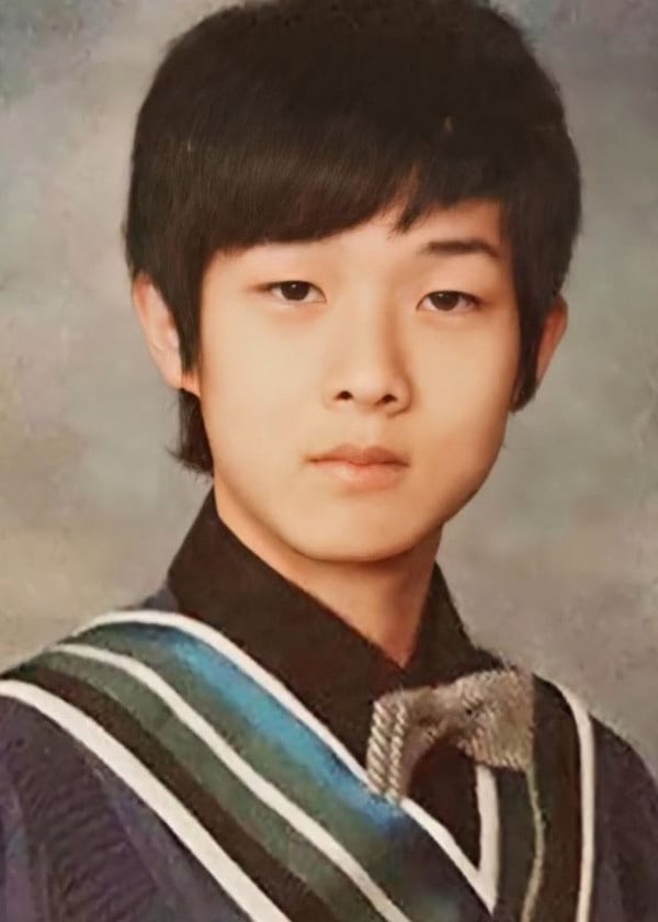 Choi Woo Shik sekolah di luar negeri