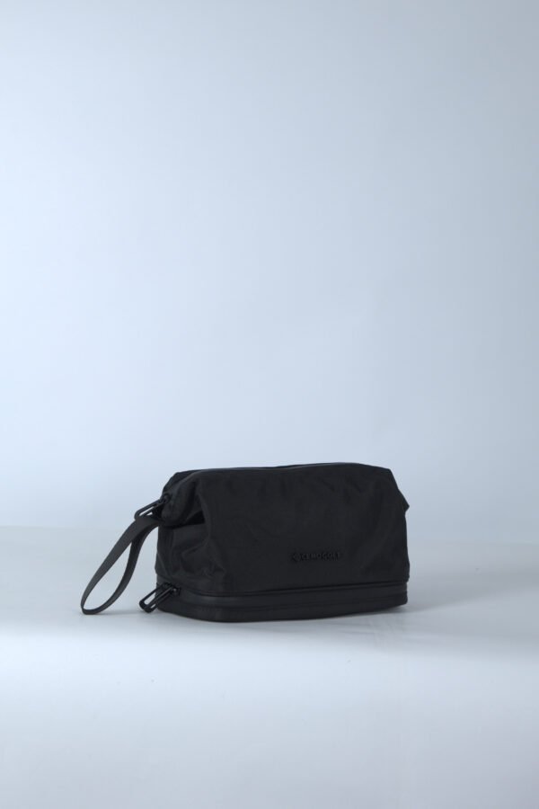 CEND GOLF TOILETRIES BAG (NEW STOCK)