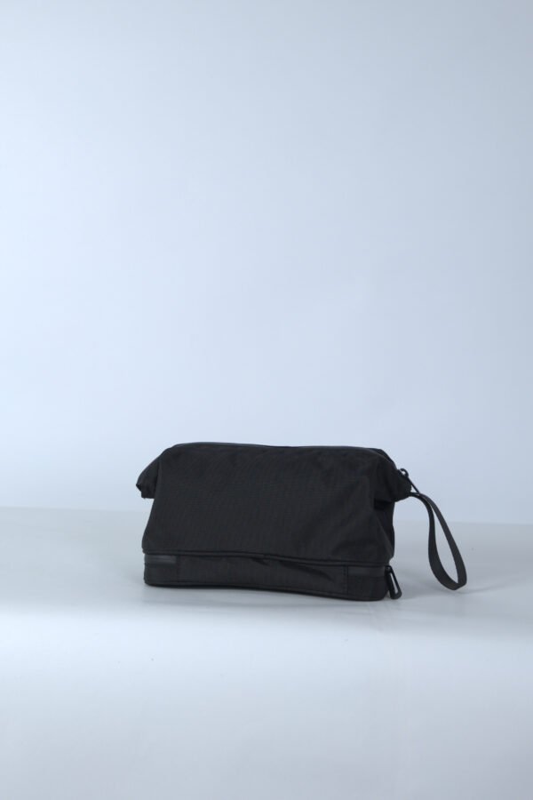 CEND GOLF TOILETRIES BAG (NEW STOCK)