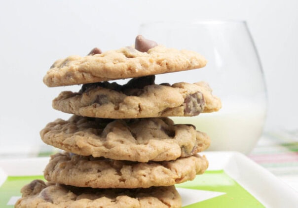 chocolate-chip-oatmeal-cookies