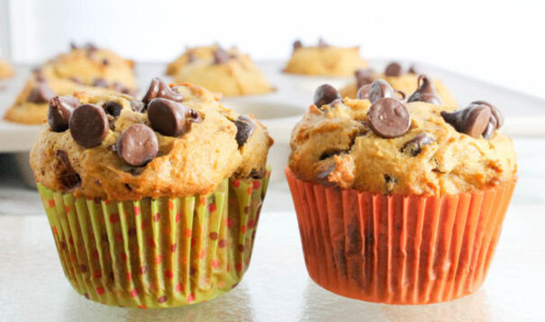 browned-butter-pumpkin-chocolate-chip-muffins