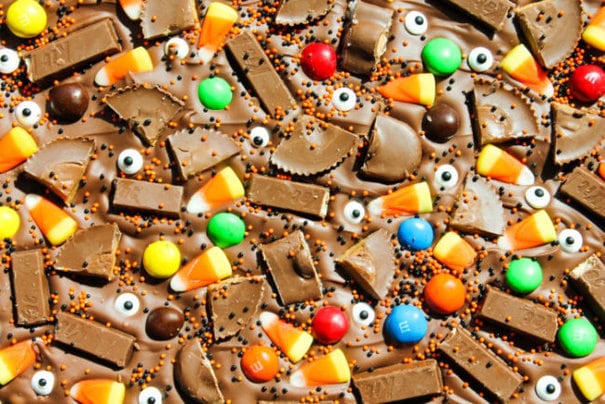 halloween-candy-bark