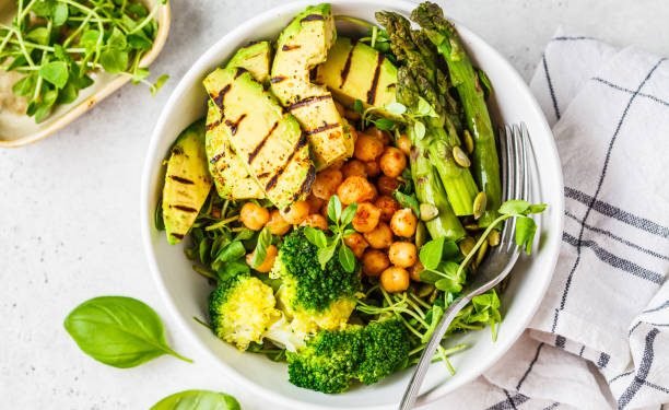 GRILLED AVOCADO AND VEGGIE BOWL